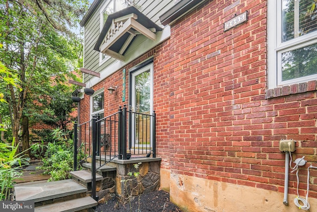 2005 S Quincy St, Arlington, VA 22204 - view of property exterior featuring brick siding