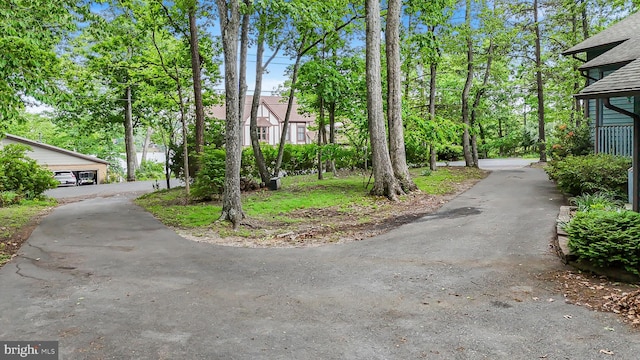 200 Sunset Cir, Cross Junction, VA 22625 - view of asphalt driveway