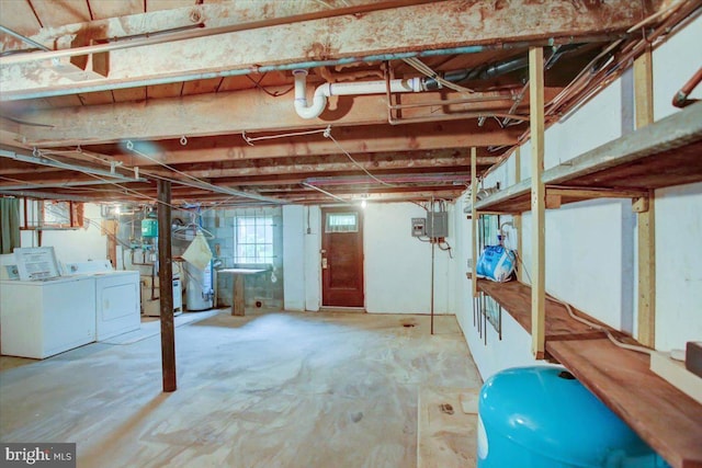 38 Mountain Rd, Orrtanna, PA 17353 - below grade area with a water pressure tank and washing machine and dryer
