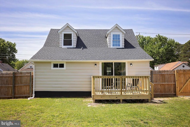 511 Goldsborough Ave, Cambridge, MD 21613 - back of property featuring a deck and a shingled roof
