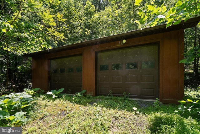 448 Newton Dr, Linden, VA 22642 - view of garage