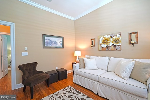 322 Captains Cir, Lewes, DE 19958 - living room featuring crown molding, wood finished floors, and baseboards