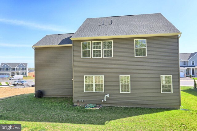2005 Benjamin Ct, Harrisburg, PA 17110 - rear view of house featuring a lawn