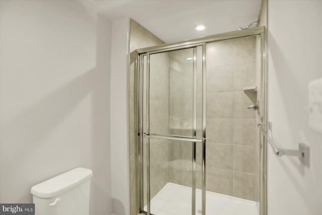 2005 Benjamin Ct, Harrisburg, PA 17110 - bathroom featuring a stall shower and recessed lighting