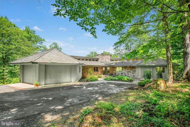 511 Center Hl, Upper Black Eddy, PA 18972 - mid-century modern home featuring stone siding