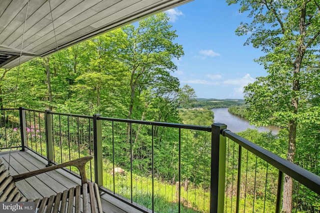 511 Center Hl, Upper Black Eddy, PA 18972 - balcony with a water view