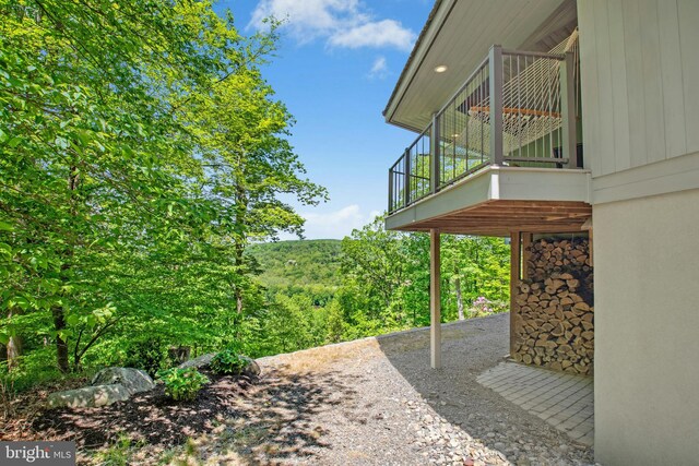 511 Center Hl, Upper Black Eddy, PA 18972 - view of yard with a balcony