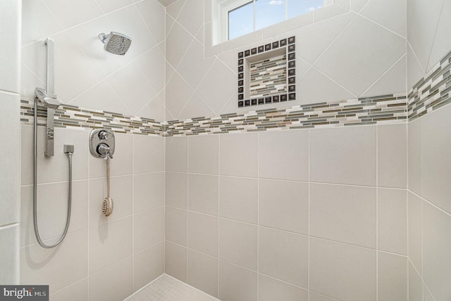 12 Sagecrest Cir, Enola, PA 17025 - full bathroom with tiled shower