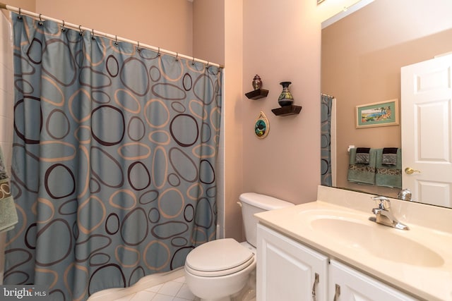 39 Nathaniel, Holland, PA 18966 - full bath featuring toilet, vanity, and curtained shower