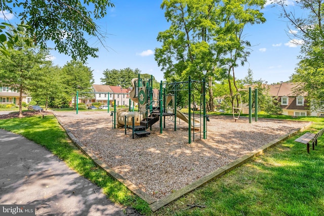 12125 Gatewater Dr, Potomac, MD 20854 - view of community play area
