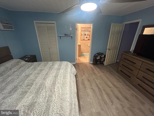 44 Sugarmaple Ln, Levittown, PA 19055 - bedroom featuring wood finished floors, a closet, baseboards, and ensuite bathroom