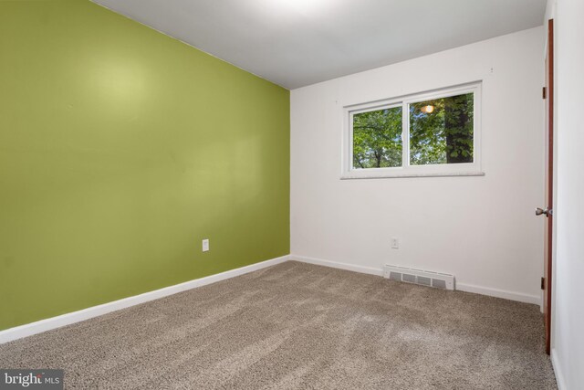 30 Halleck Dr, East Berlin, PA 17316 - spare room featuring carpet flooring and baseboards
