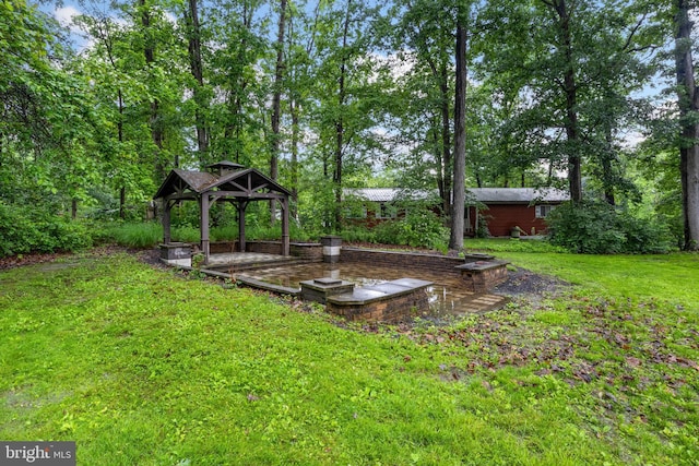 30 Halleck Dr, East Berlin, PA 17316 - view of green lawn featuring a gazebo