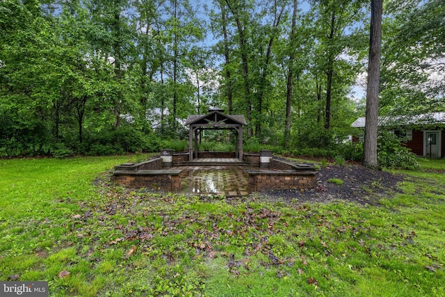 30 Halleck Dr, East Berlin, PA 17316 - view of green lawn featuring a gazebo