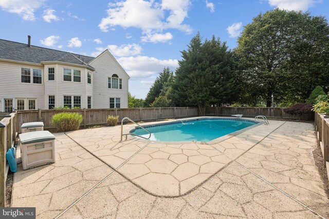 1292 Middleton Ct, Vienna, VA 22182 - view of pool with a patio