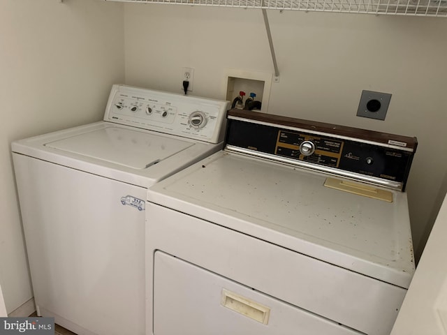87 Courtyard Dr, Carlisle, PA 17013 - washroom featuring washer and dryer