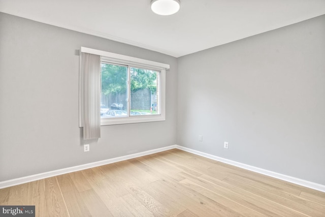 8001 Chanute Pl Unit 16/5, Falls Church, VA 22042 - spare room featuring light wood-type flooring and baseboards