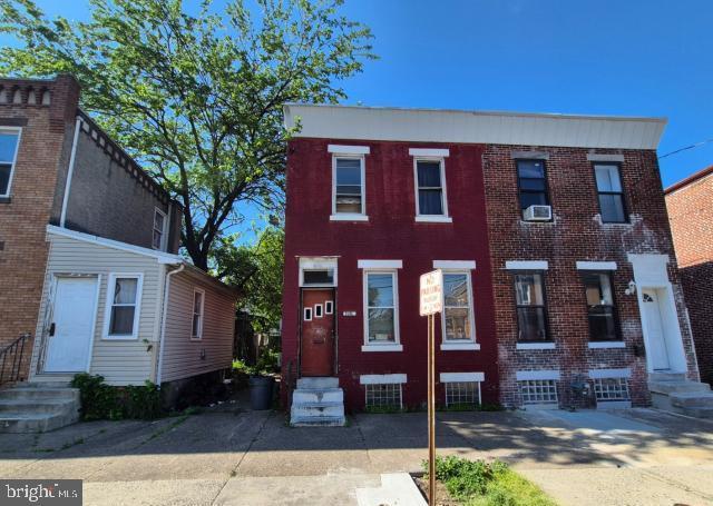 936 Mechanic St, Camden, NJ 08104 - multi unit property featuring entry steps and brick siding
