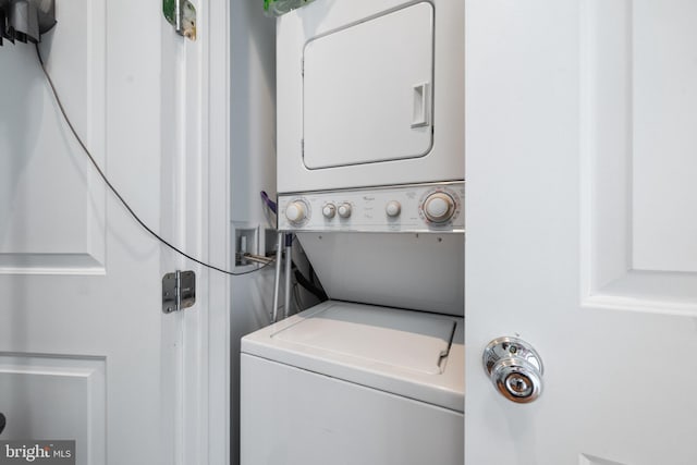 158 Bryant St NW Unit 2, Washington, DC 20001 - laundry area featuring stacked washing machine and dryer