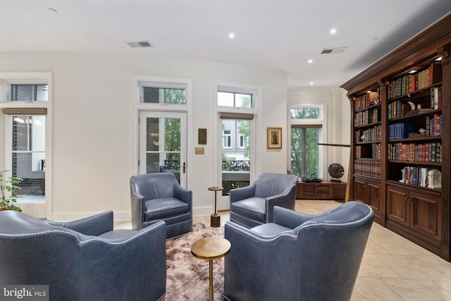 913A Caroline St, Fredericksburg, VA 22401 - living room with recessed lighting