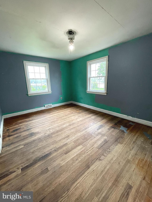 325 Jencohallo Ave, Hamilton, NJ 08619 - unfurnished room featuring wood finished floors and baseboards