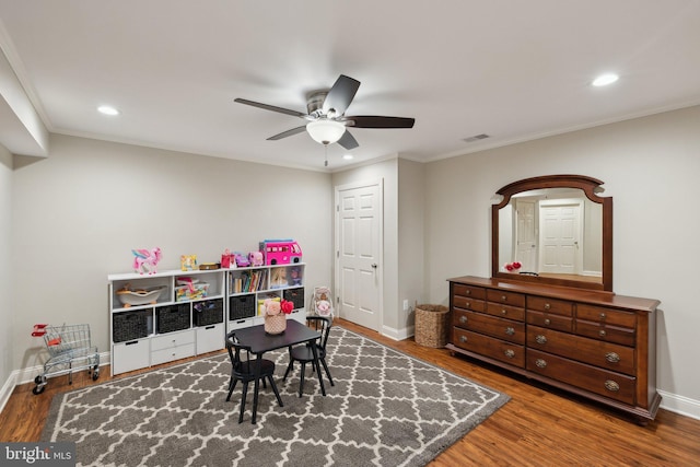 13016 Brookmead Dr, Manassas, VA 20112 - rec room with a ceiling fan, wood finished floors, baseboards, recessed lighting, and ornamental molding