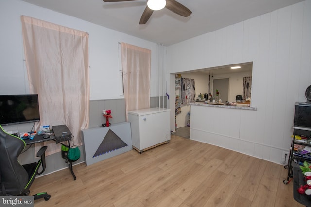 3444 G St, Philadelphia, PA 19134 - game room featuring light wood-style flooring, a desk, and a ceiling fan