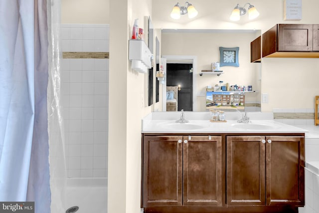 3536 Pipestone Pl, Waldorf, MD 20601 - bathroom featuring double vanity, ensuite bath, and curtained shower