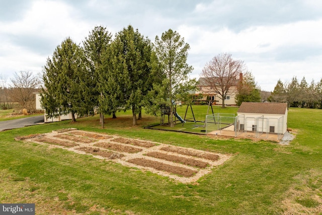 290 S Windy Mansion Rd, Denver, PA 17517 - view of green lawn with an outdoor structure