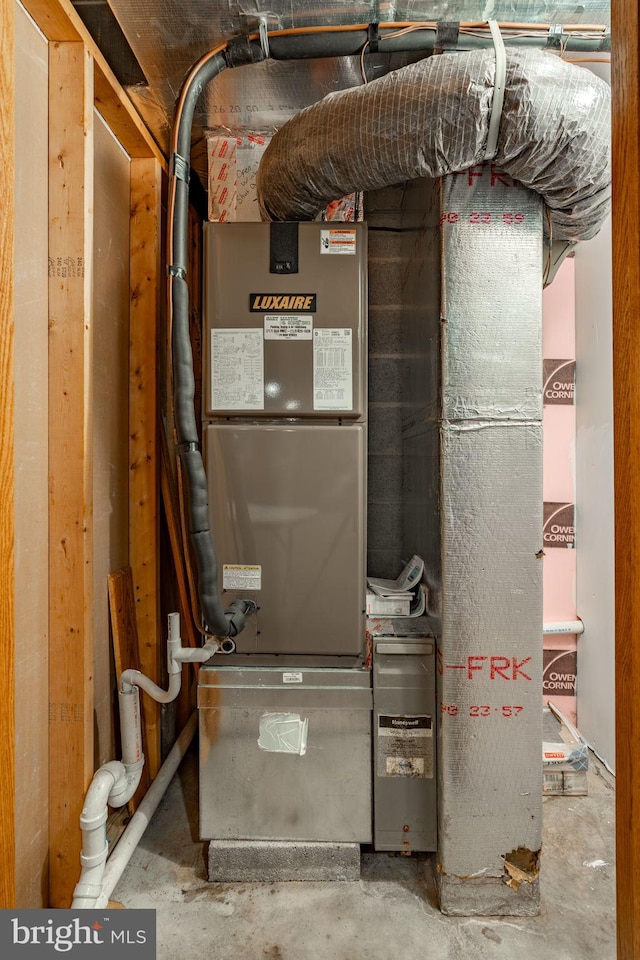 290 S Windy Mansion Rd, Denver, PA 17517 - view of utility room