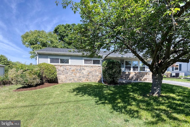 2 Idlewood St, Glen Burnie, MD 21061 - view of front of property featuring stone siding and a front yard