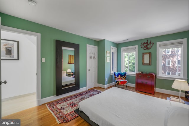 3927 Georgetown Ct NW, Washington, DC 20007 - bedroom with wood finished floors and baseboards