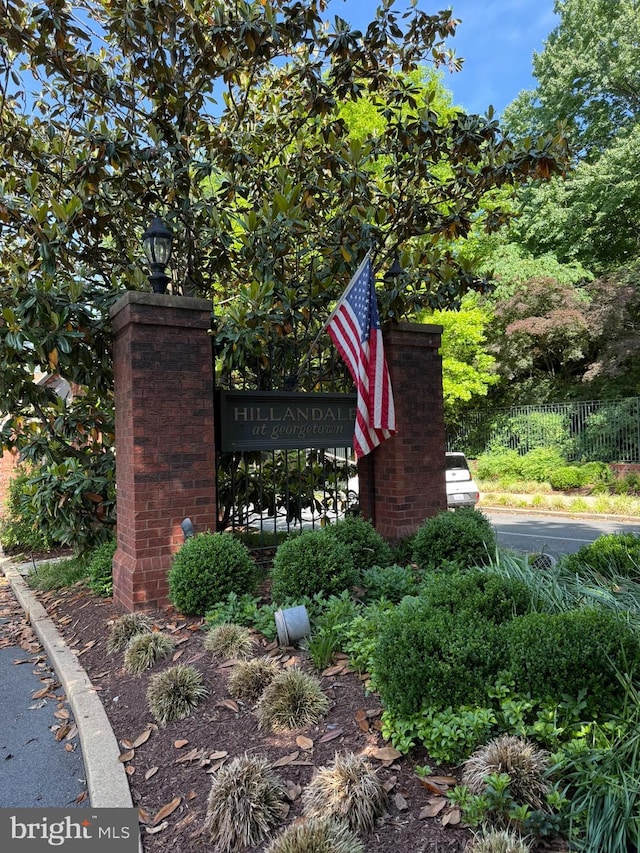 3927 Georgetown Ct NW, Washington, DC 20007 - view of community sign