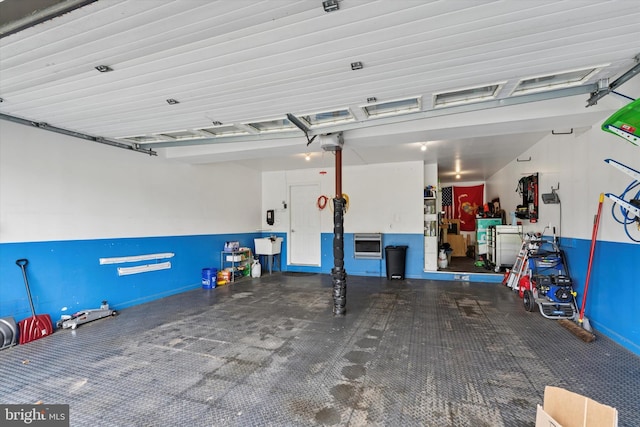504 Ridge Dr, Douglassville, PA 19518 - garage with a garage door opener