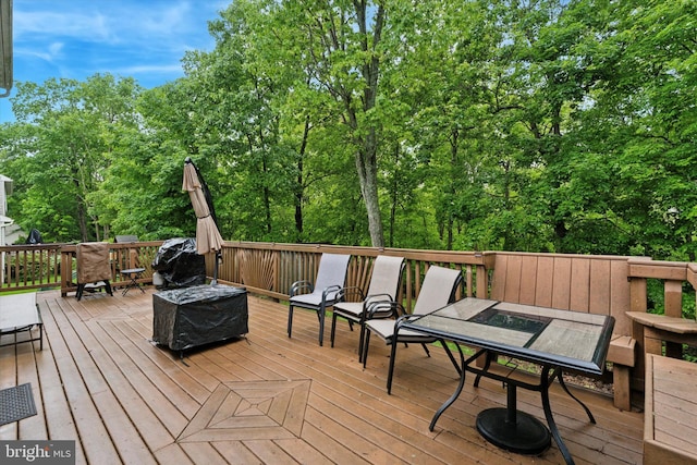 504 Ridge Dr, Douglassville, PA 19518 - wooden terrace featuring a grill