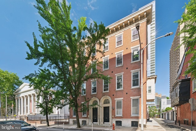 306 S 13th St Unit 8, Philadelphia, PA 19107 - view of building exterior