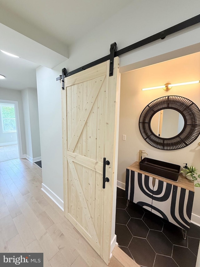 2112 Llewelyn Ave, Baltimore, MD 21213 - bathroom with baseboards