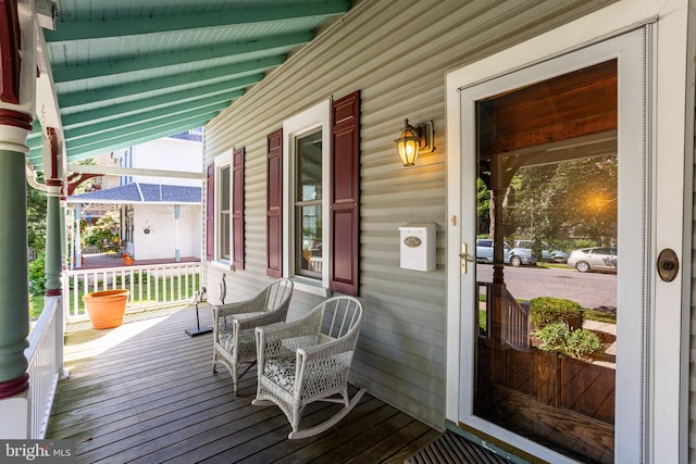 922 8th Ave, Prospect Park, PA 19076 - view of wooden porch
