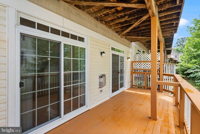 13800 Breezy Ridge Way Unit 101, Woodbridge, VA 22191 - view of wooden terrace