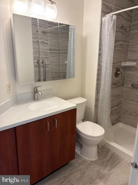 902 Scotswood Ct, Mount Laurel, NJ 08054 - full bath featuring a shower stall, vanity, and toilet