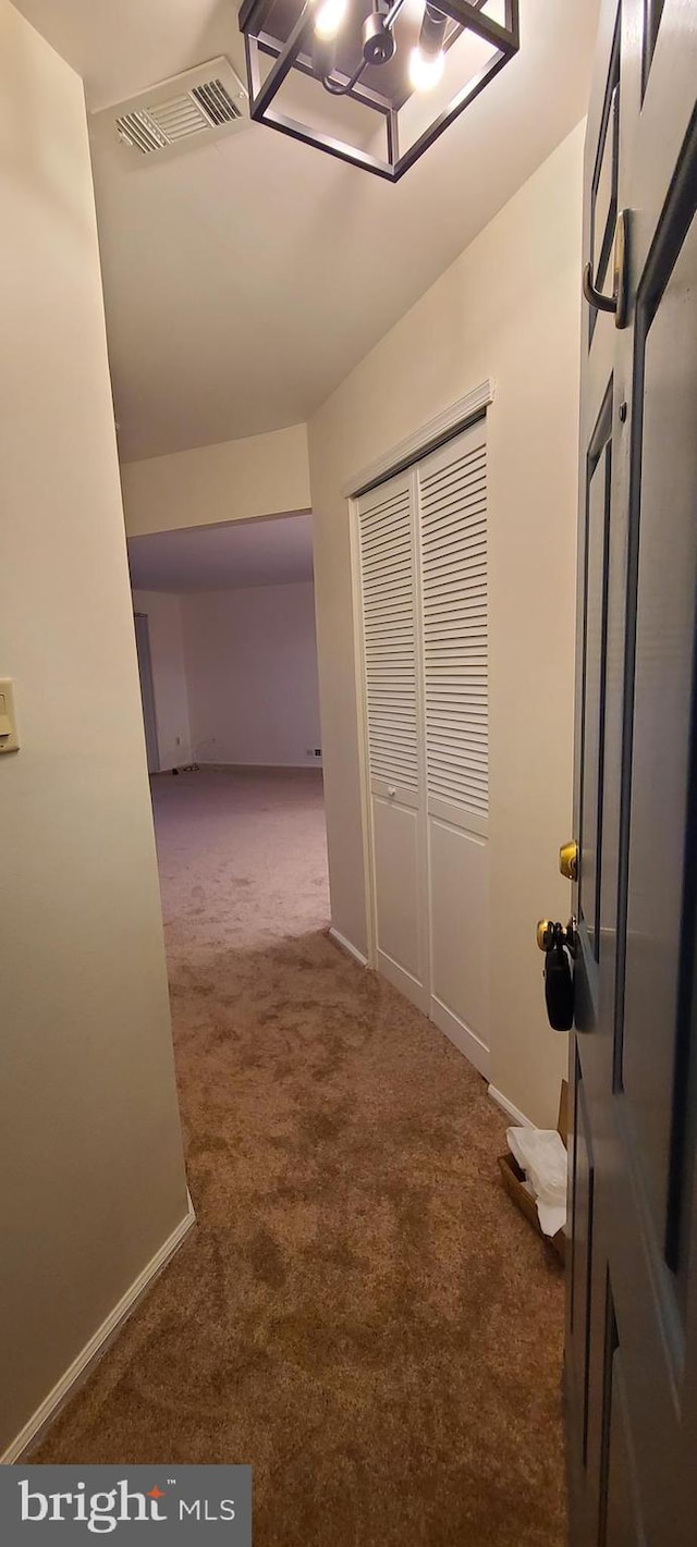 902 Scotswood Ct, Mount Laurel, NJ 08054 - corridor featuring carpet floors, a chandelier, and baseboards
