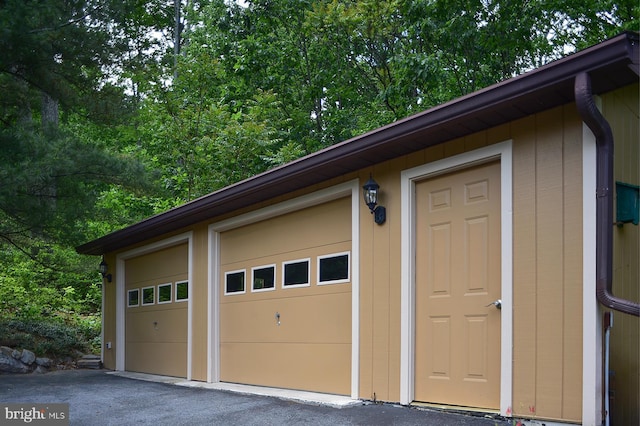 4027 Trego Mountain Rd, Keedysville, MD 21756 - view of garage