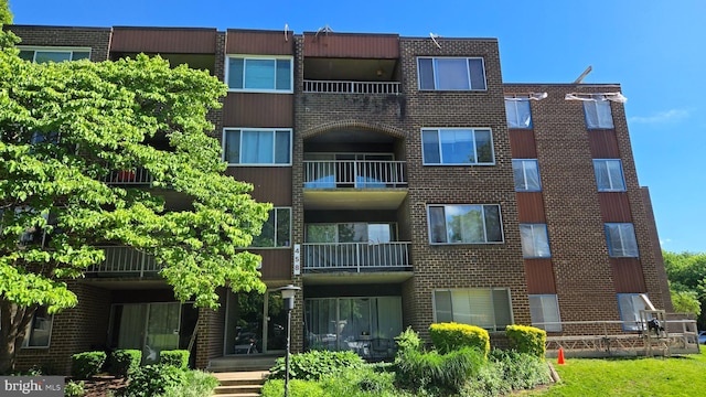458 Girard St Unit 202, Gaithersburg, MD 20877 - view of apartment building / complex
