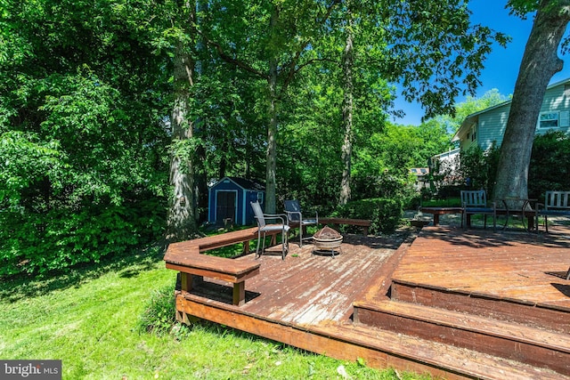 5518 Kempton Dr, Springfield, VA 22151 - wooden terrace with an outdoor fire pit