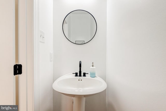 857 Barcelona St, Townsend, DE 19734 - bathroom with a sink