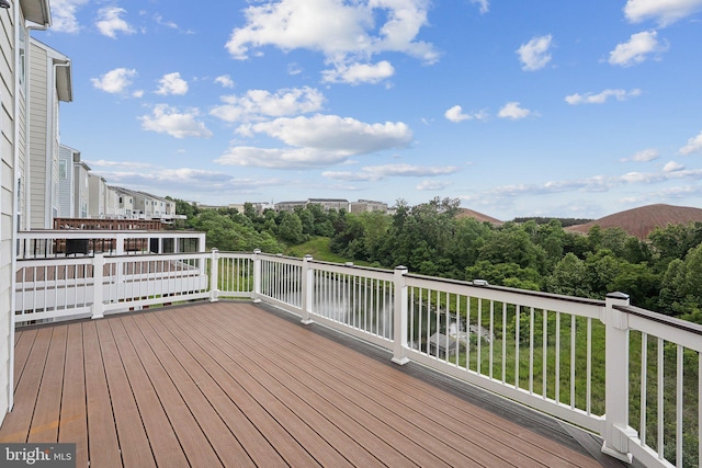 20677 Erskine Ter, Ashburn, VA 20147 - view of wooden terrace