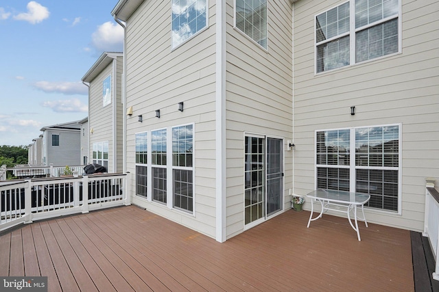 20677 Erskine Ter, Ashburn, VA 20147 - view of wooden terrace