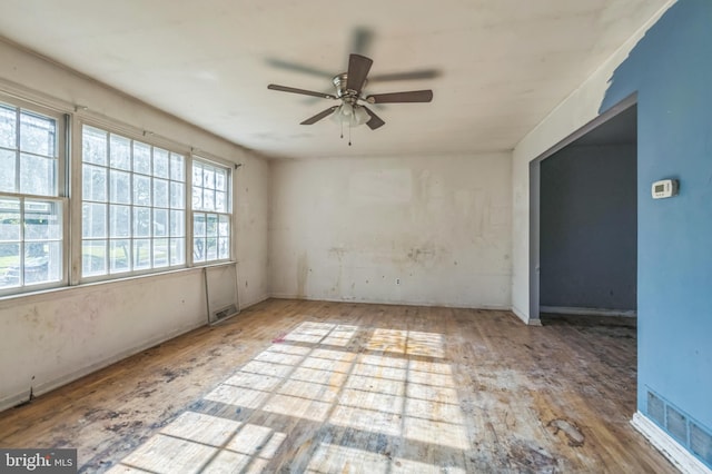 116 Layton Dr, New Castle, DE 19720 - spare room featuring wood finished floors and a ceiling fan
