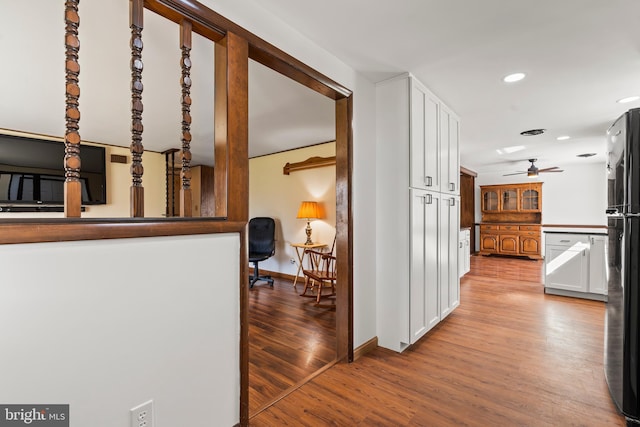 18000 Davis Ln, Boonsboro, MD 21713 - hall featuring wood finished floors, recessed lighting, and baseboards