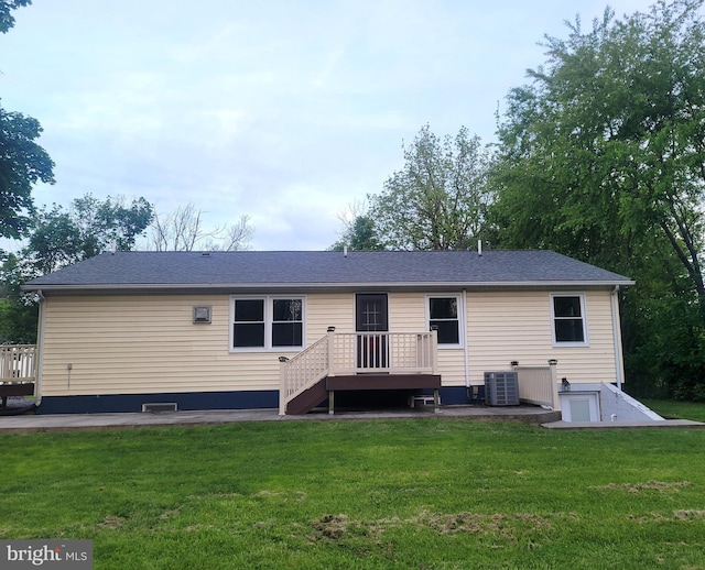 18000 Davis Ln, Boonsboro, MD 21713 - back of property with a lawn, cooling unit, and a wooden deck